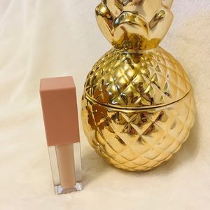 KKW Beauty Concealer Shade 4